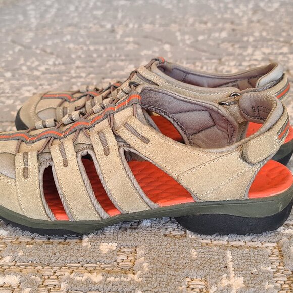 Clarks Women’s Fisherman-Style Sandals – Size 9W - Picture 4 of 5